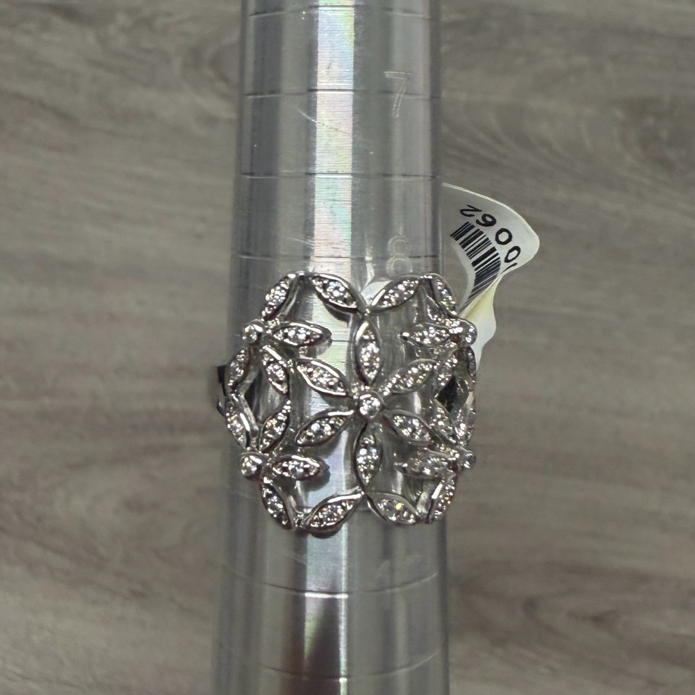Sterling Silver Leaf Pattern Ring .925‎